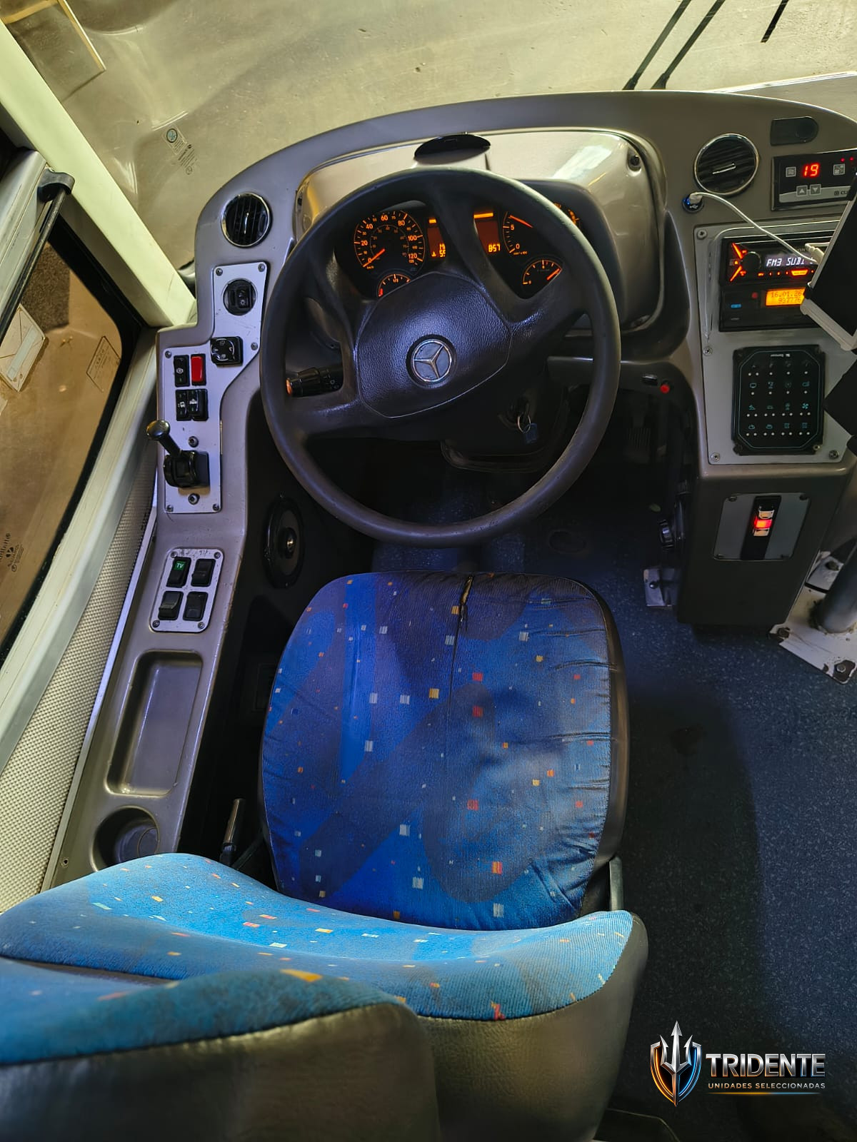 Mercedes-Benz o500U 2015 — Colectivo usado, foto 4