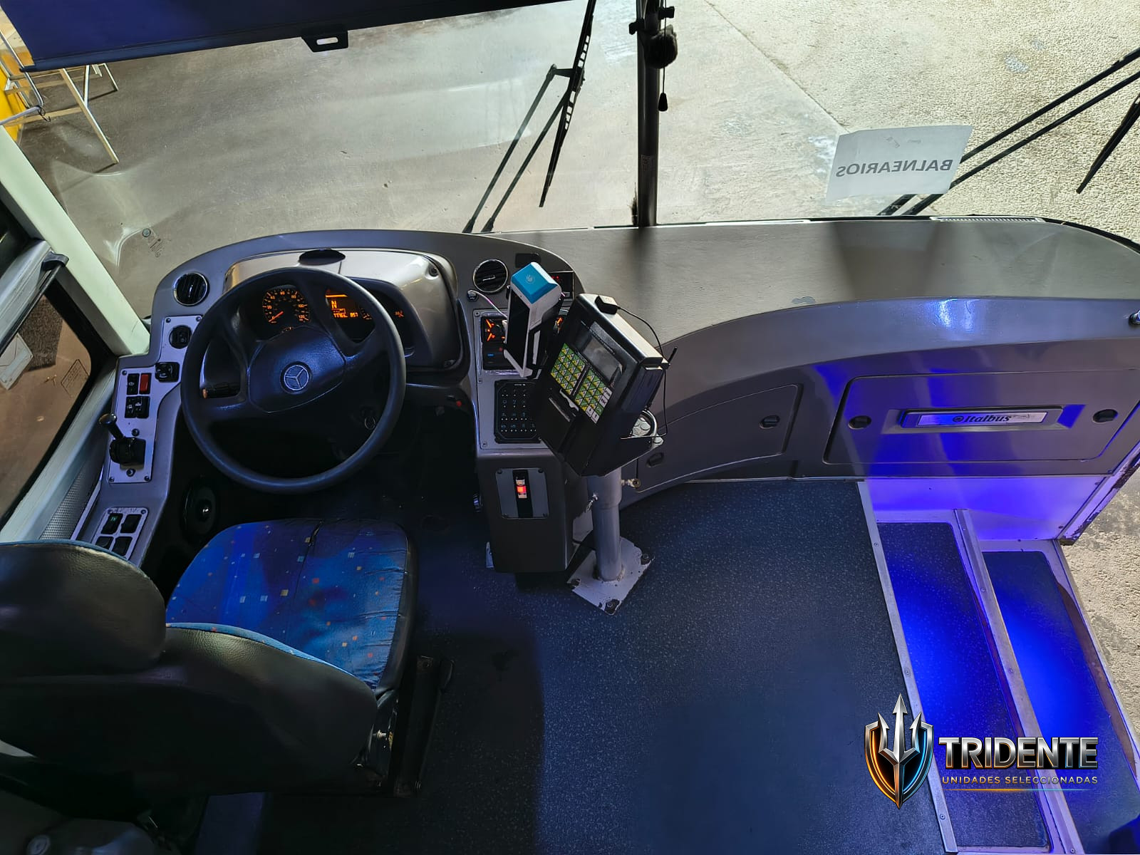 Mercedes-Benz o500U 2015 — Colectivo usado, foto 3