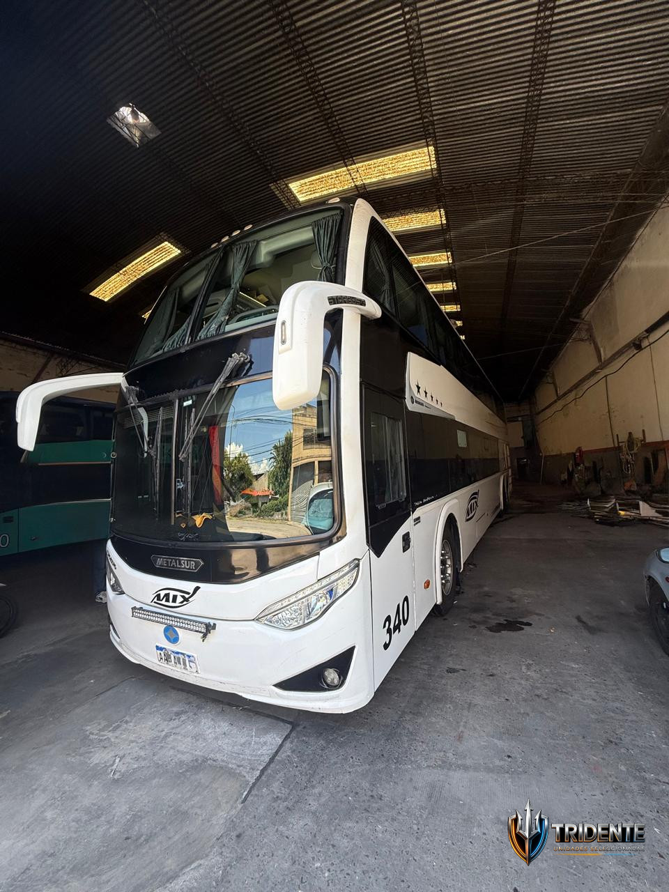 Volvo B450R 2016 — Colectivo usado, foto 2