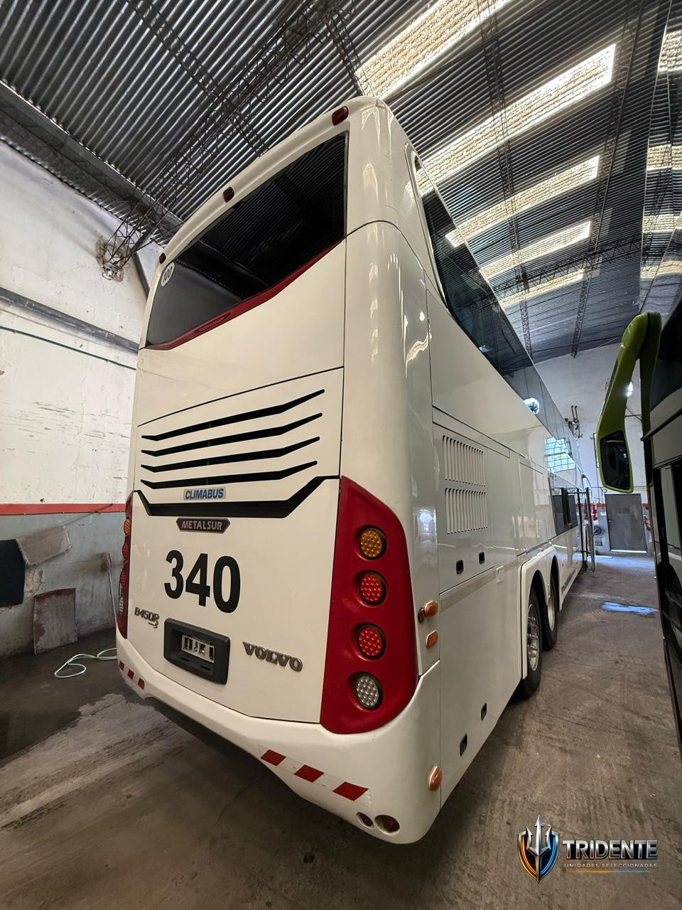 Volvo B450R 2016 — Colectivo usado, foto 5