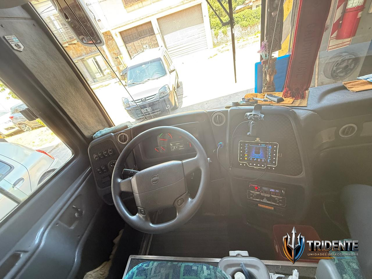 Volvo B450R 2016 — Colectivo usado, foto 8