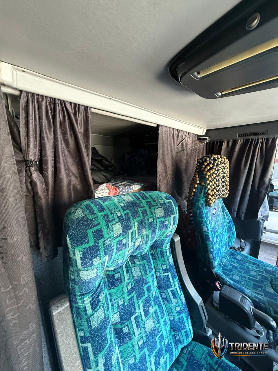 Volvo B450R 2016 — Colectivo usado, foto 11