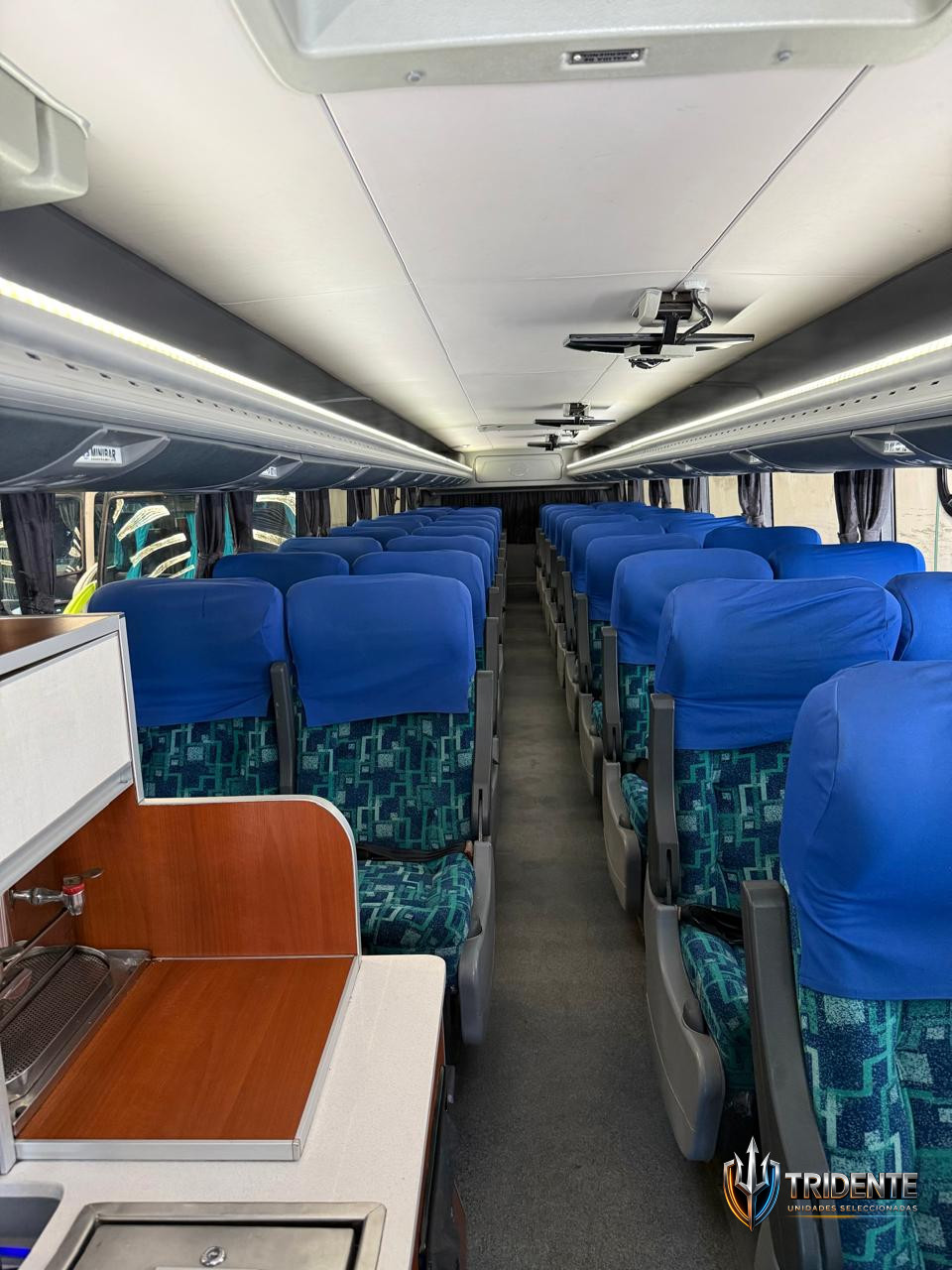Volvo B450R 2016 — Colectivo usado, foto 18