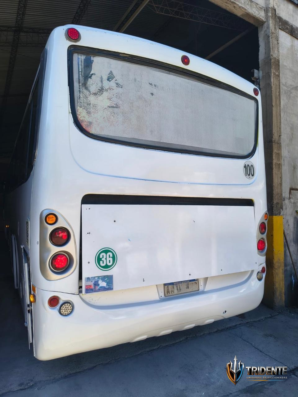 Mercedes-Benz OM 906 2016 — Colectivo usado, foto 4