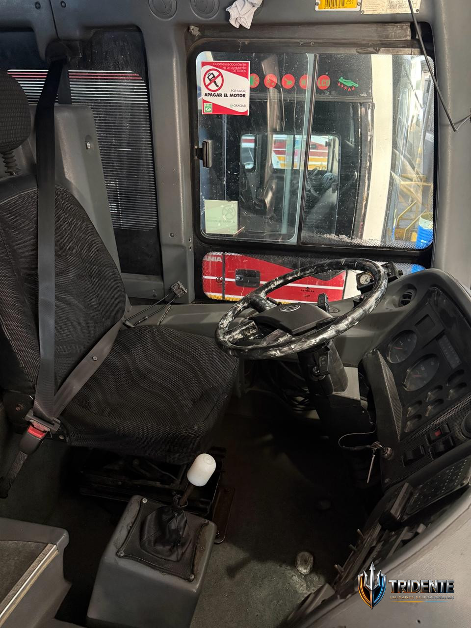 Volkswagen 18-320 2016 — Colectivo usado, foto 7