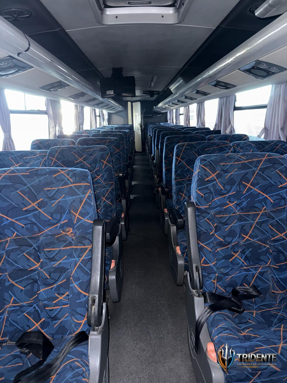 Volkswagen 18-320 2016 — Colectivo usado, foto 10