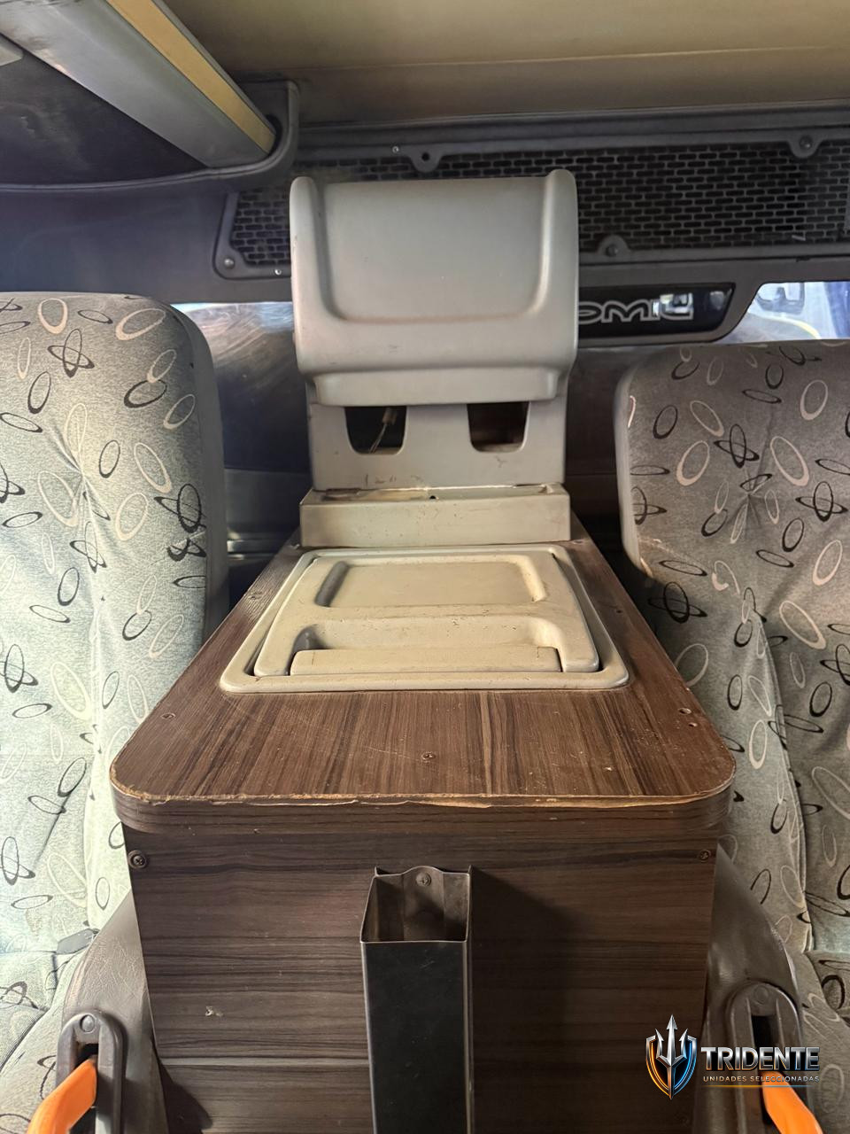 Scania K380 2013 — Colectivo usado, foto 13