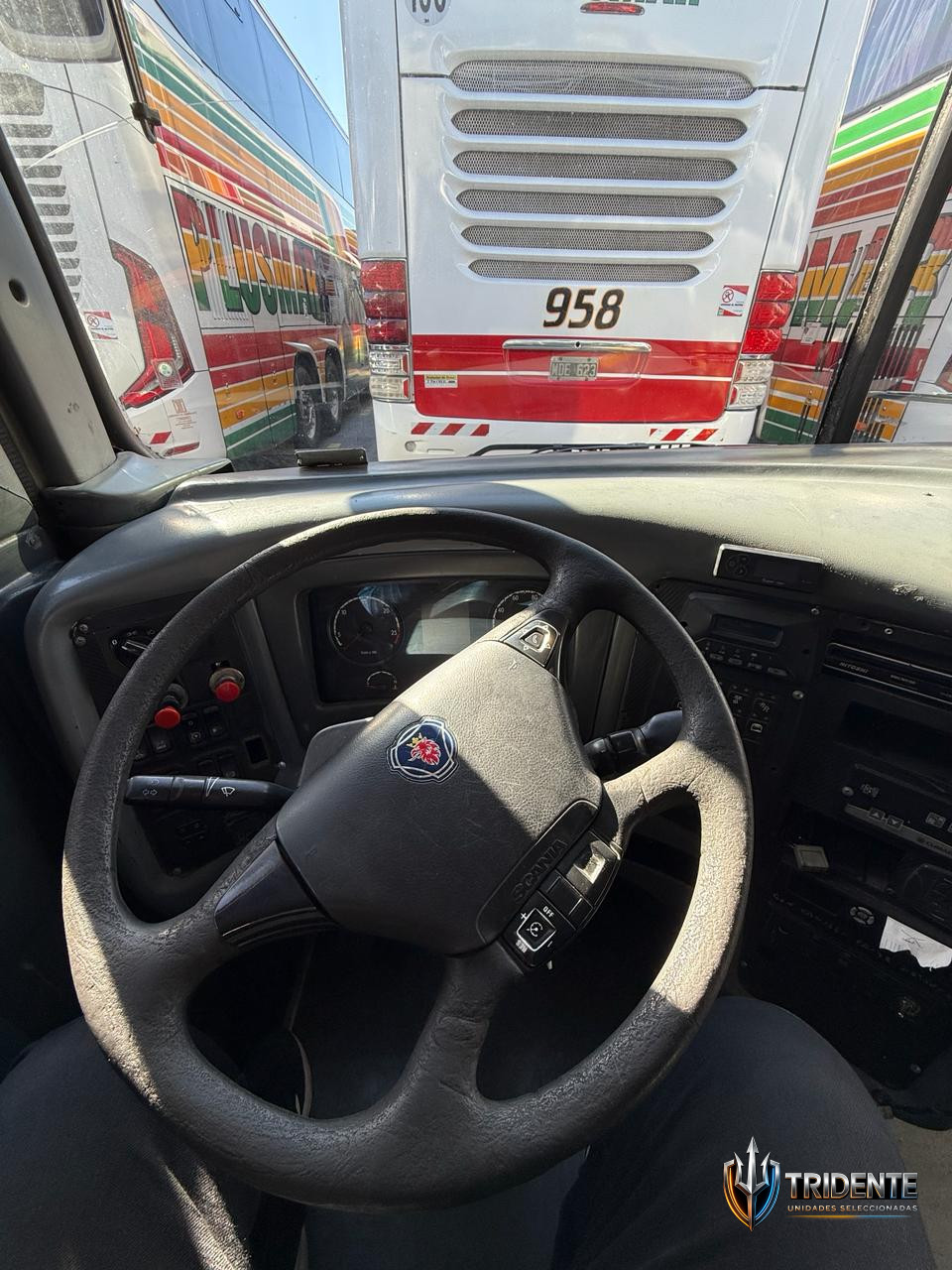 Scania K380 2014 — Colectivo usado, foto 13