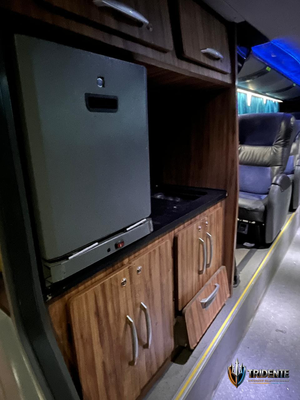 Scania K400 2016 — Colectivo usado, foto 3